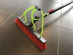 Aqua2Go Telescoopsteel 10,6 Meter - Lichtgewicht Aluminium - 40 Cm. Borstel - Ramen Wassen - Zonnepanelen -Schoonmaakartikelen Winkel 1200x899