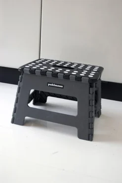PUHLMANN - Inklapbare Kruk, JAMES, Plastic, Grijs, 22 Cm Hoog, Max 100 Kilo -Schoonmaakartikelen Winkel 797x1200